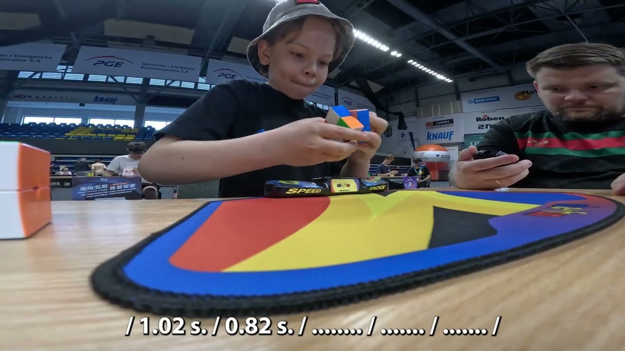 The third time's the charm. The second attempt. Teodor Zajder repeats 2x2 ER avg. 0,97 s.