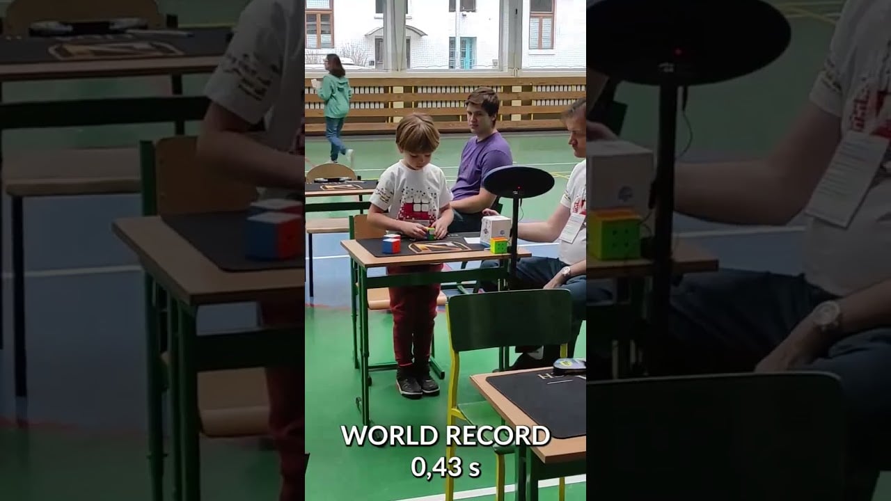 Teodor Zajder (only 7 years old) World Record (WR) 2x2x2 - 0,43 s / Guinness World Records